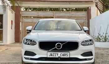 VOLVO S90 MOMENTUM full