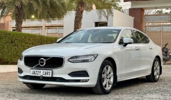 VOLVO S90 MOMENTUM full
