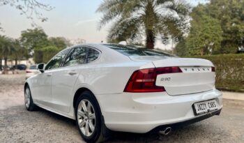 VOLVO S90 MOMENTUM full