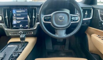 VOLVO S90 MOMENTUM full