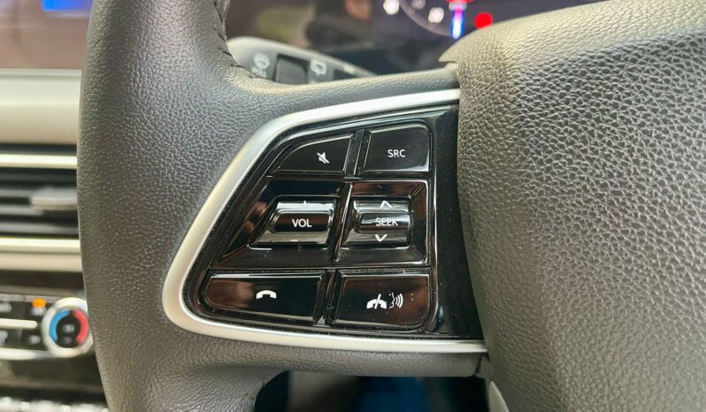 MAHINDRA XUV 700 AX7 full
