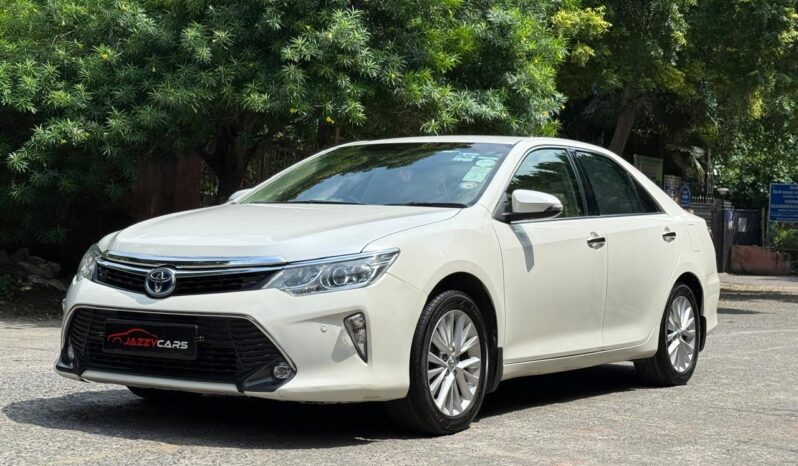 TOYOTA CAMRY HYBRID full