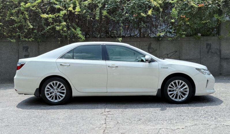 TOYOTA CAMRY HYBRID full