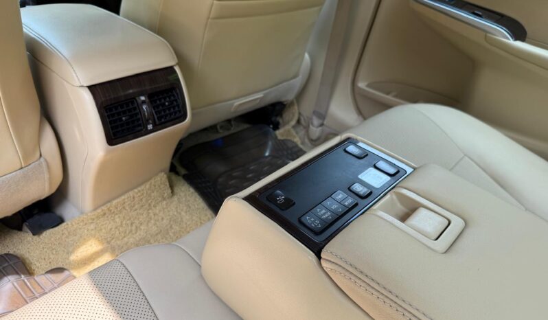 TOYOTA CAMRY HYBRID full