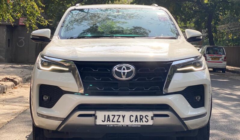 TOYOTA FORTUNER 4X4 full