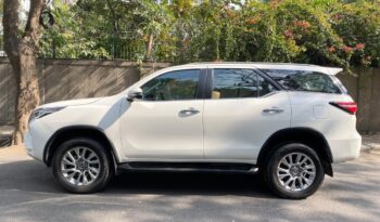 TOYOTA FORTUNER 4X4 full