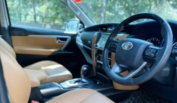 TOYOTA FORTUNER 4X4 full