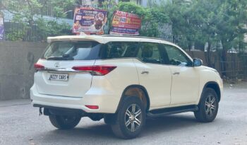 TOYOTA FORTUNER 4X2 full