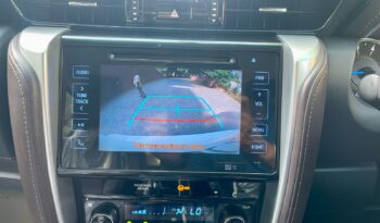 TOYOTA FORTUNER 4X2 full