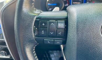TOYOTA FORTUNER 4X2 full