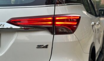 TOYOTA FORTUNER 4X4 full