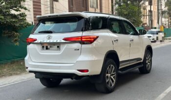 TOYOTA FORTUNER 4X4 full