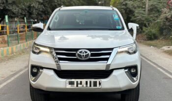 TOYOTA FORTUNER 4X4 full