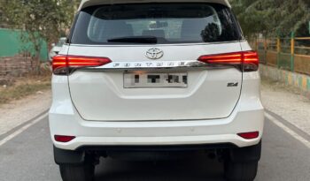 TOYOTA FORTUNER 4X4 full