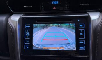 TOYOTA FORTUNER 4X2 full