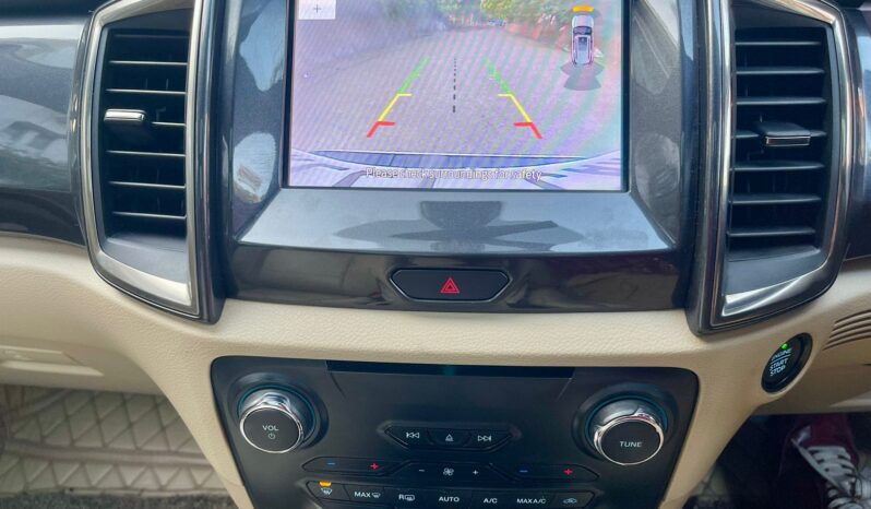 FORD ENDEAVOUR TITANIUM PLUS 4X2 full