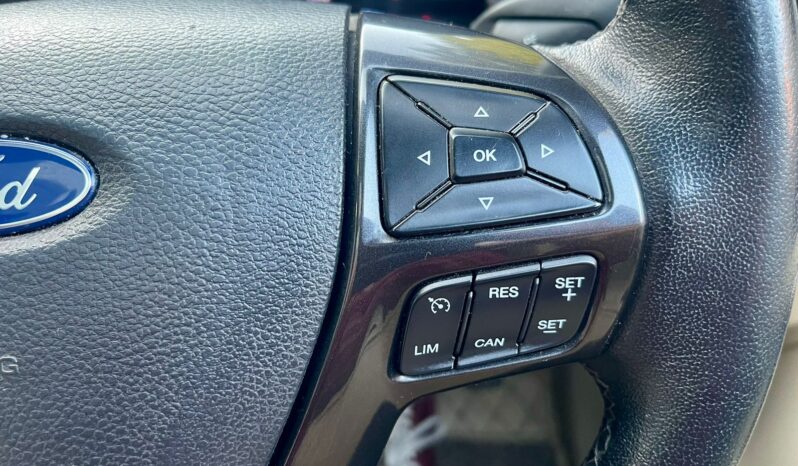 FORD ENDEAVOUR TITANIUM PLUS 4X2 full