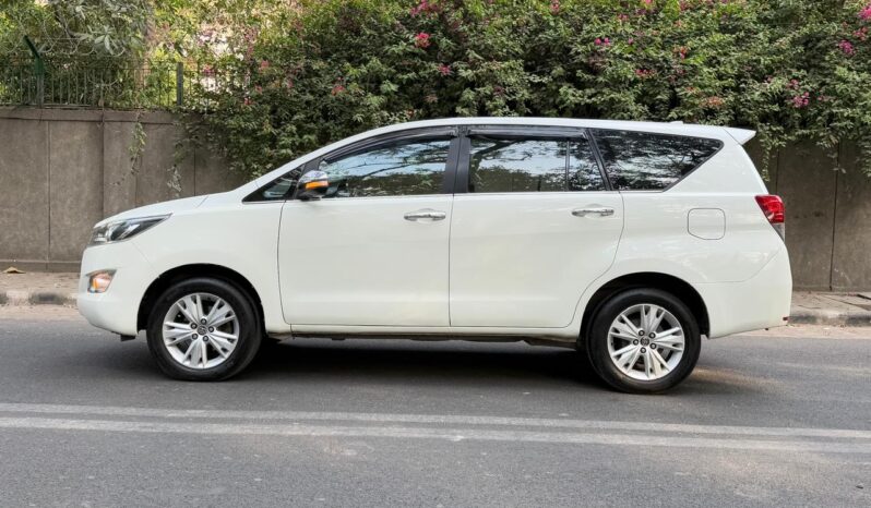 TOYOTA INNOVA CRYSTA 2.8 Z full