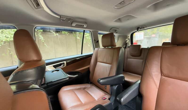 TOYOTA INNOVA CRYSTA 2.8 Z full