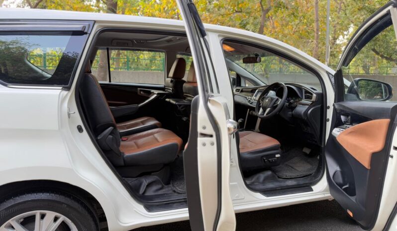 TOYOTA INNOVA CRYSTA 2.8 Z full