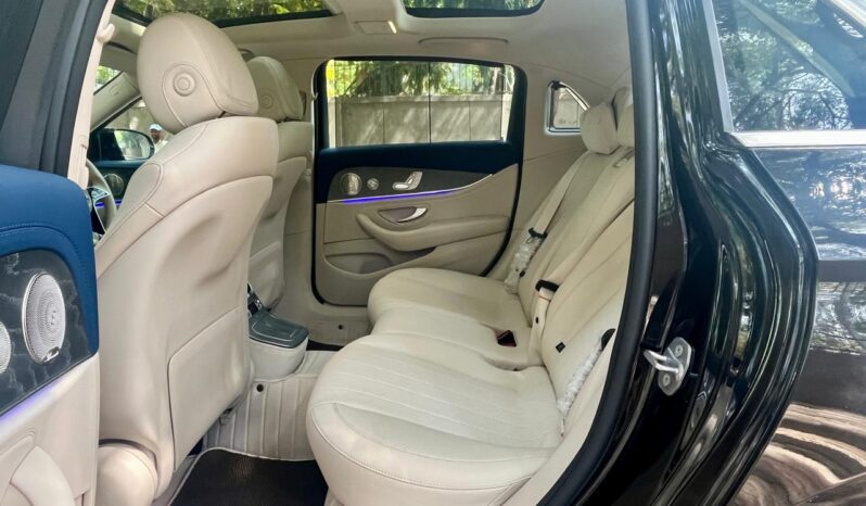MERCEDES-BENZ E200 full