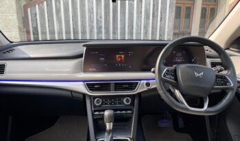 MAHINDRA XUV 700 AX7 LUXURY PACK full