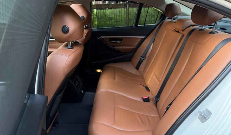 BMW 320i LUXURY LINE full