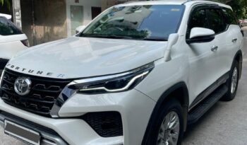 TOYOTA FORTUNER 4X4 full
