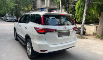 TOYOTA FORTUNER 4X4 full