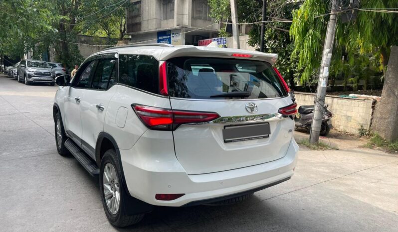 TOYOTA FORTUNER 4X4 full