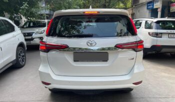 TOYOTA FORTUNER 4X4 full