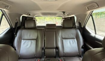 TOYOTA FORTUNER 4X2 full