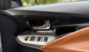 TOYOTA INNOVA CRYSTA 2.8 Z full