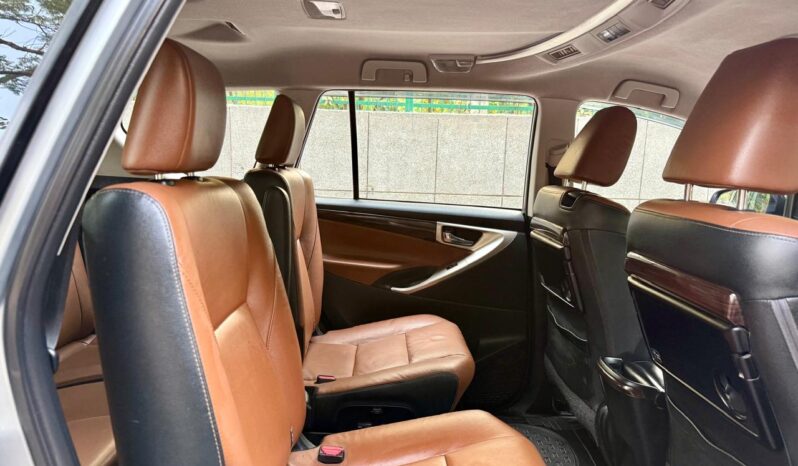TOYOTA INNOVA CRYSTA 2.8 Z full