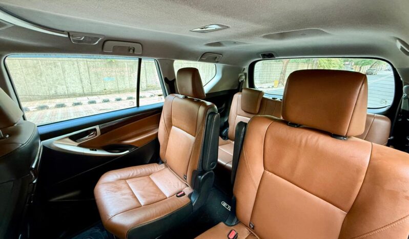 TOYOTA INNOVA CRYSTA 2.8 Z full