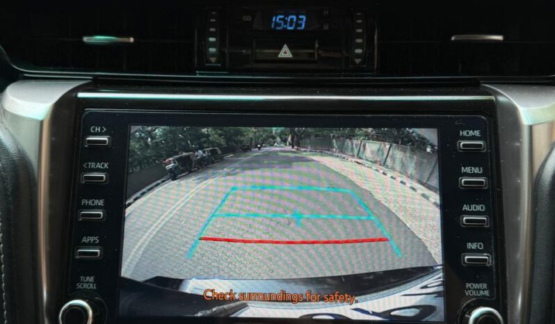 TOYOTA FORTUNER 4X2 full