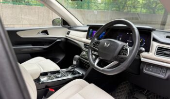 MAHINDRA XUV 700 AX7 LUXURY PACK full