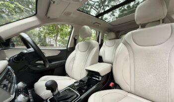 MAHINDRA XUV 700 AX7 LUXURY PACK full