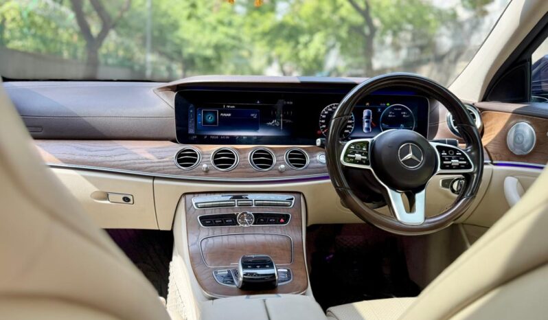 MERCEDE-BENZ E220D EXCLUSIVE full