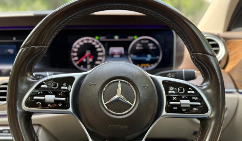 MERCEDE-BENZ E220D EXCLUSIVE full