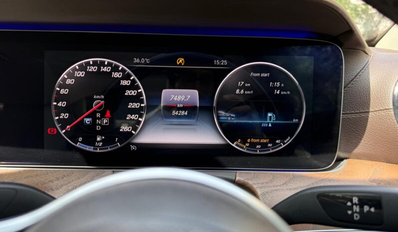 MERCEDE-BENZ E220D EXCLUSIVE full