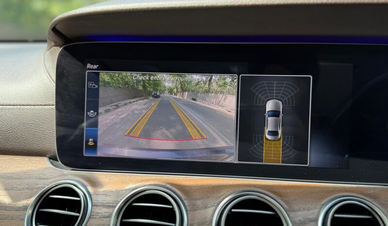 MERCEDE-BENZ E220D EXCLUSIVE full