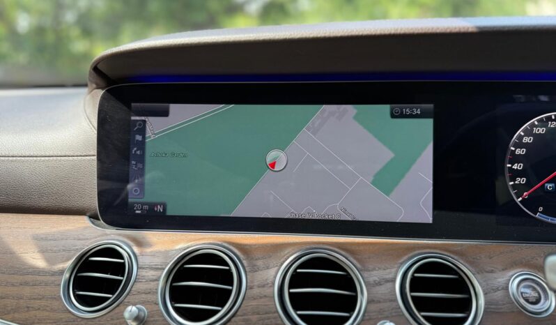 MERCEDE-BENZ E220D EXCLUSIVE full