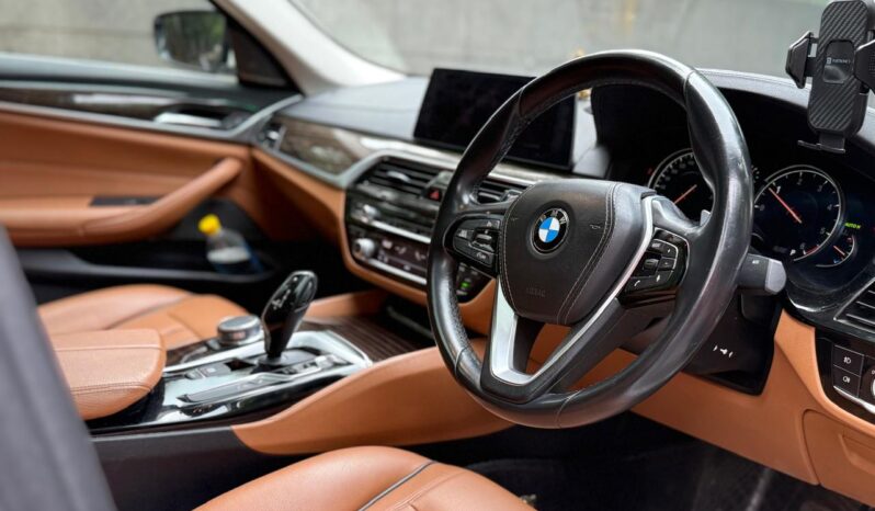 BMW 520D LUXURY LINE full