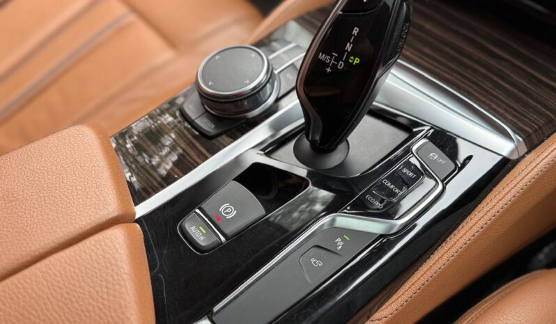 BMW 520D LUXURY LINE full