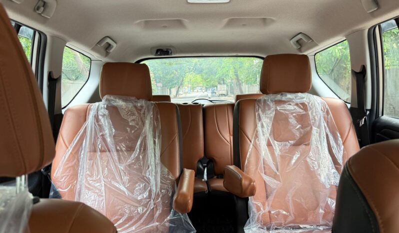 TOYOTA INNOVA CRYSTA G-AT 2.4 full