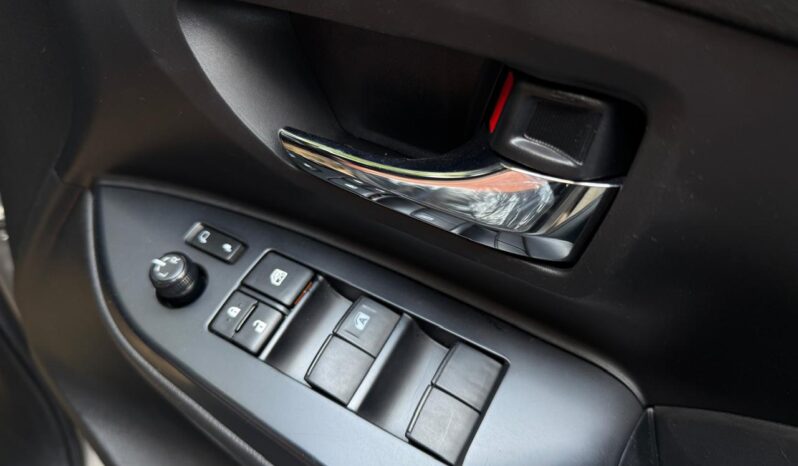 TOYOTA INNOVA CRYSTA G-AT 2.4 full