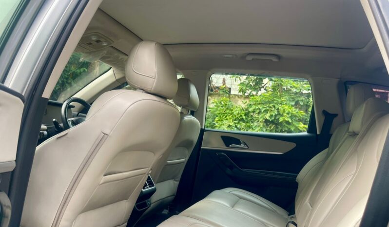 MAHINDRA XUV 700 AX7 full