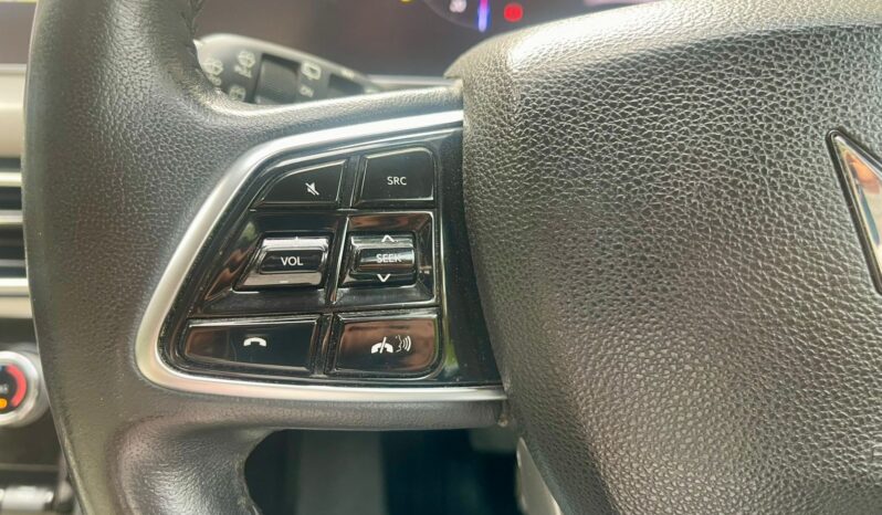 MAHINDRA XUV 700 AX7 full