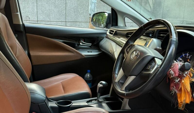 TOYOTA INNOVA CRYSTA ZX 2.8 7STR full